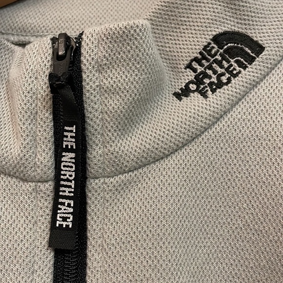The North Face sweater - Picture 8 of 13